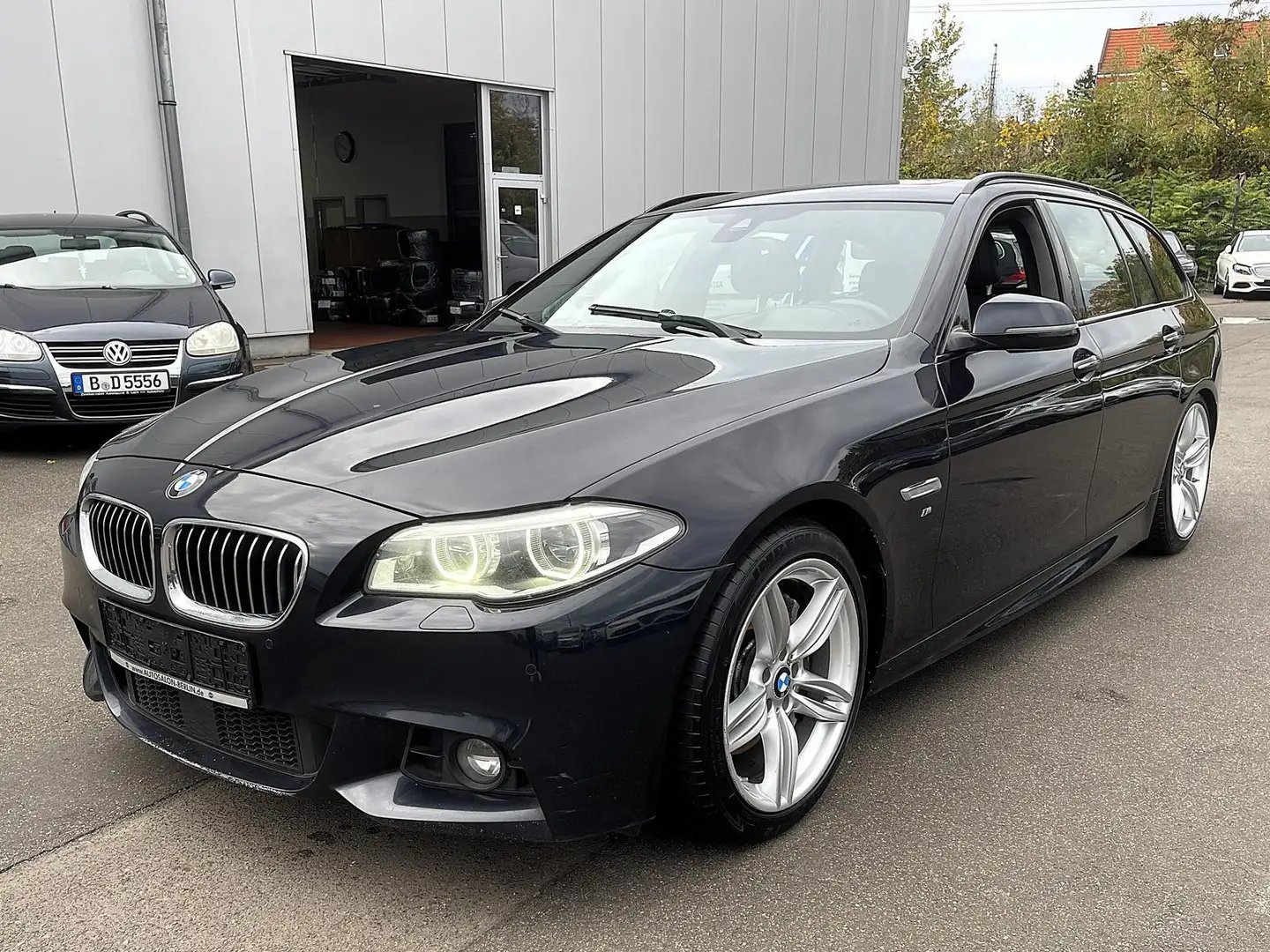 BMW 5 Series Touring 2017 - Manual Petrol