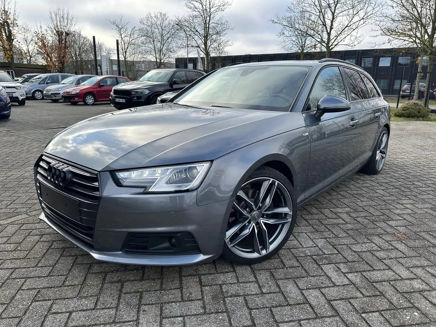 Audi A4 2020 - Manual Hybrid