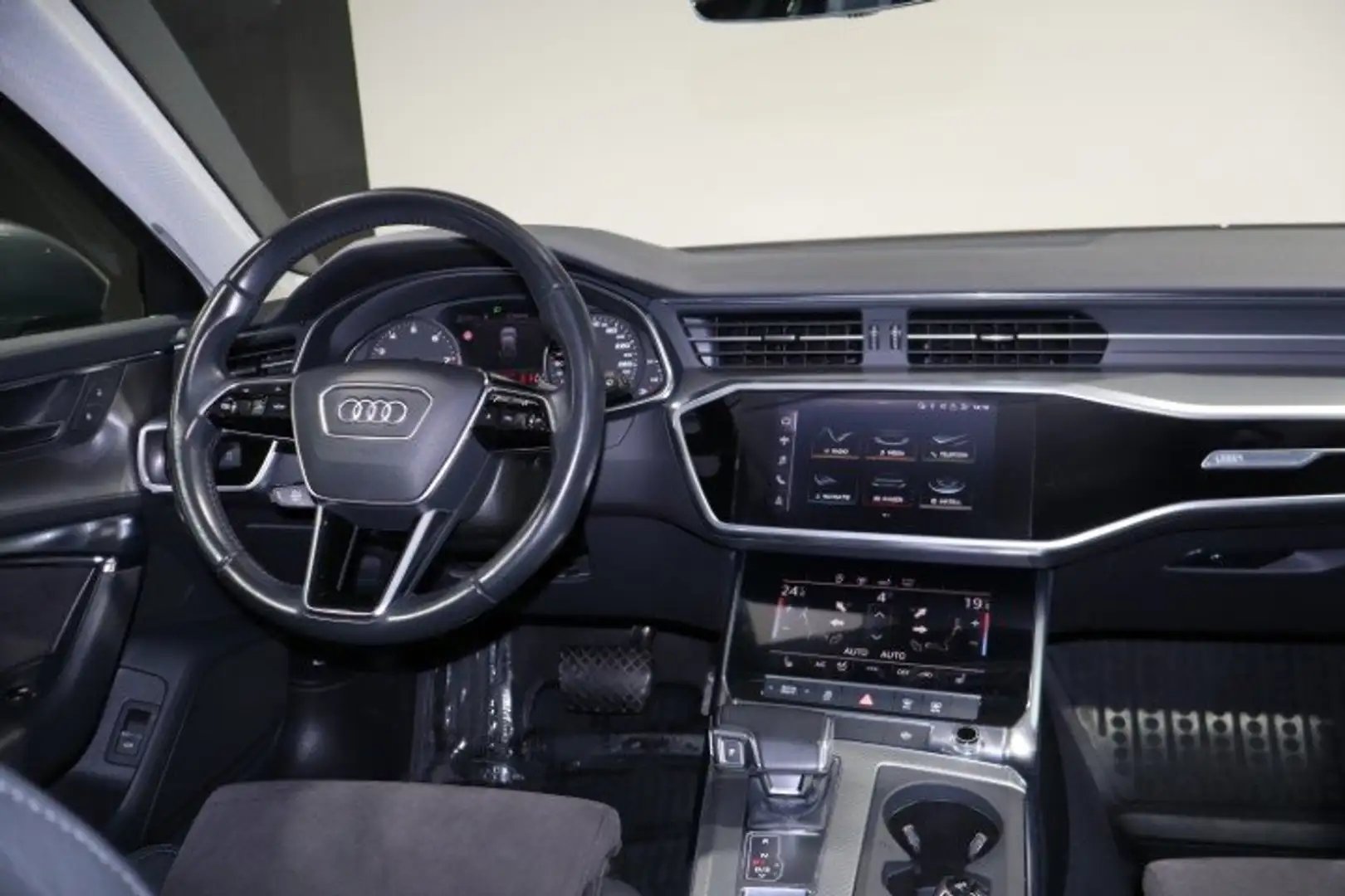 Audi A6 2023 - Automatic Diesel