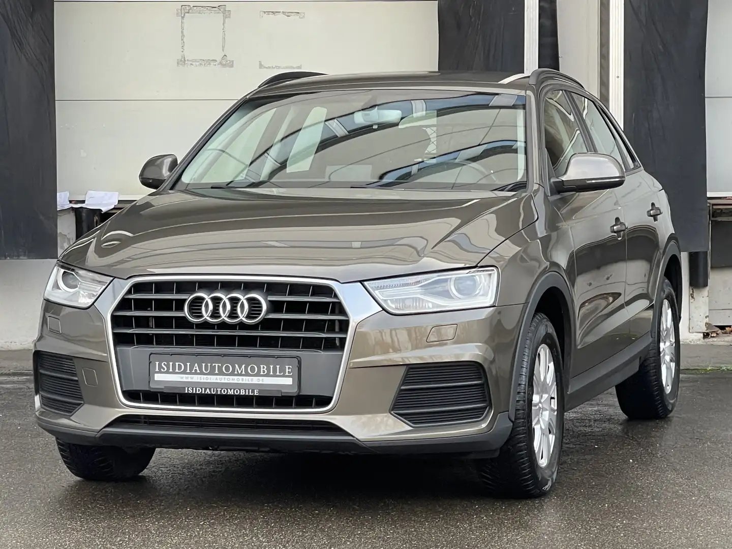 Audi Q3 2023 - Automatic Hybrid